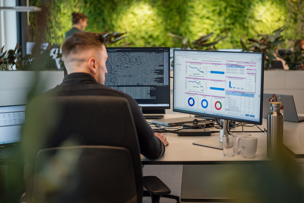 Kontext E Office byCarstenBeier 2025 36 blur